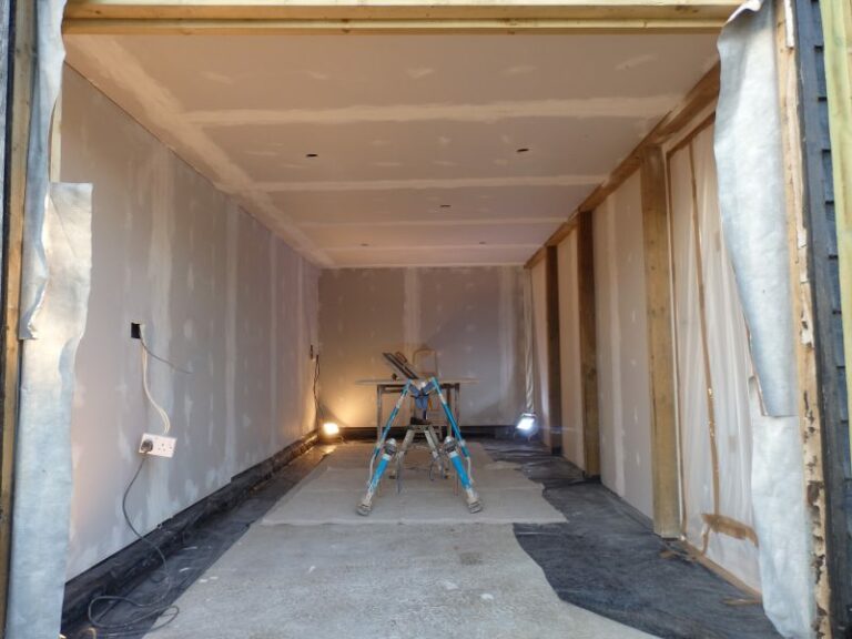 Mur Ndarës me Gips për Garazh